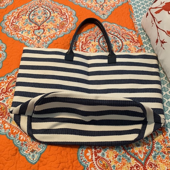 I Image skincare blue/cream tote bag. Brand new! - Picture 3 of 4